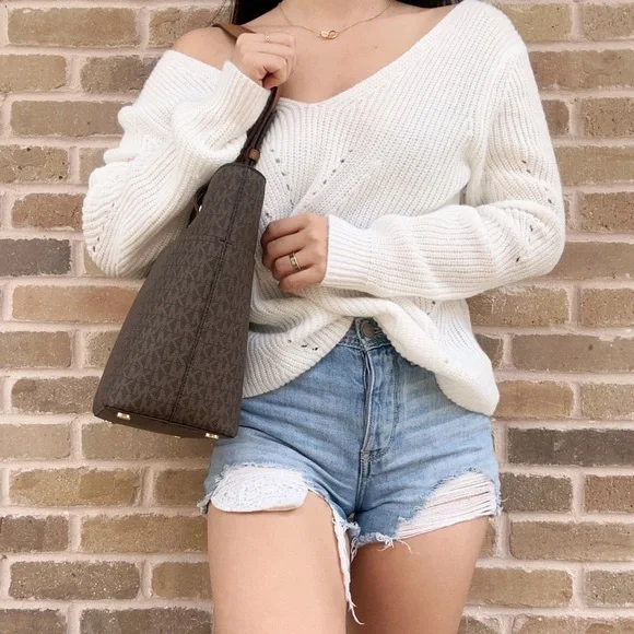 Michael Kors Bedford Medium Pocket Shoulder Tote Brown MK Signature Acorn - Picture 3 of 5